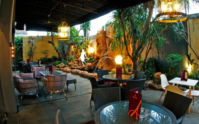 Amaroossa Cosmo Jakarta