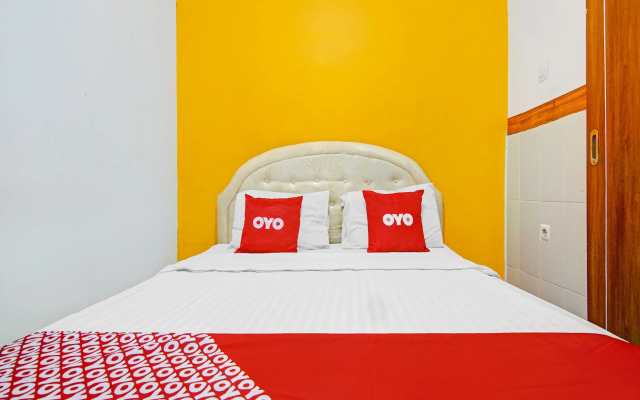 RedDoorz near Mall Of Indonesia