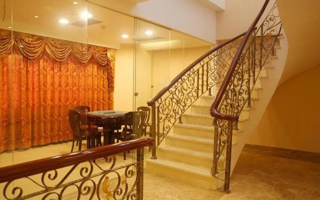 Harbour Plaza Hotel