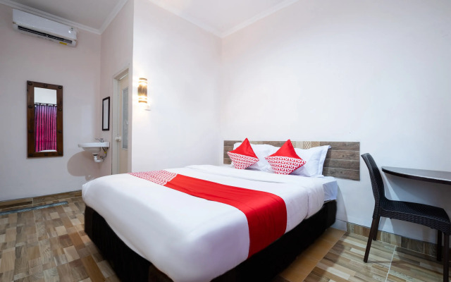 Super OYO 2285 Art Guest House Syariah
