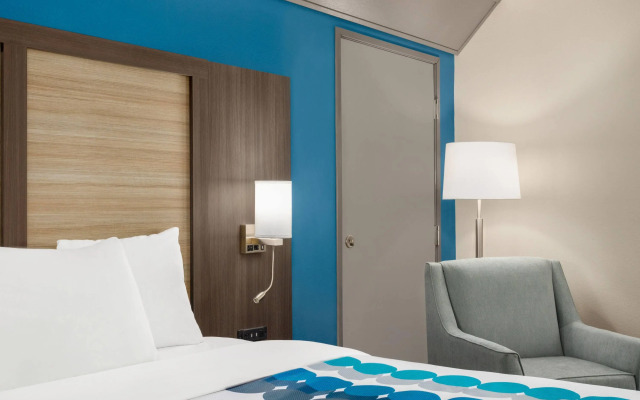 Baymont by Wyndham Blackwell I-35