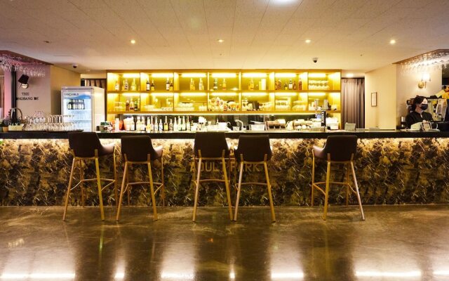 Chuncheon Eston Hotel