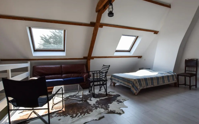 Serene Holiday Home in Pénestin with Garden