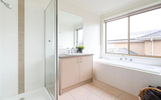 COASTAL VILLA ON BEACHCOMBER NETFLIX Surf Side