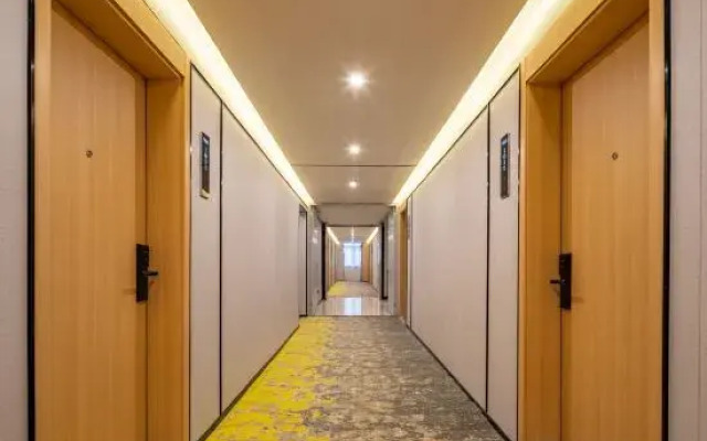 LE JU Hotel (Xinzheng Longhu Senda University Business Plaza)