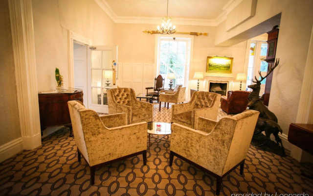 Storrs Hall Hotel
