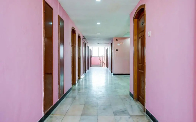 OYO 68201 Hotel Singapore International