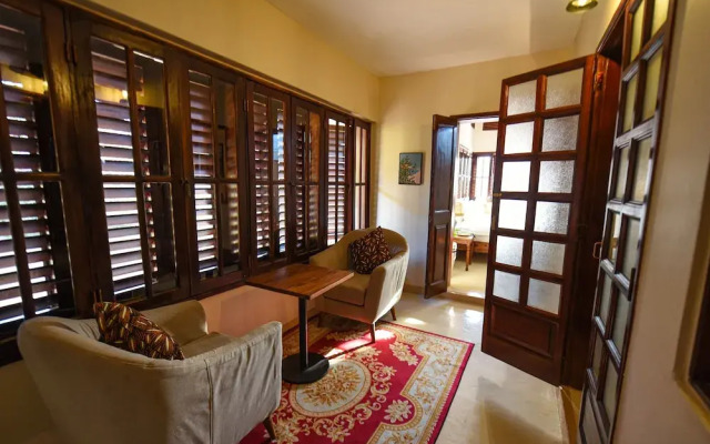 Yushili Hotel & Restaurant