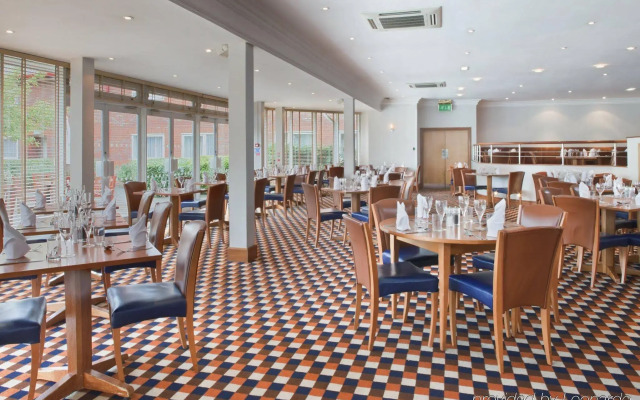 Holiday Inn Aylesbury by IHG