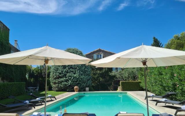 Maison Fontvieille, 8 pièces, 12 personnes - FR-1-599-41