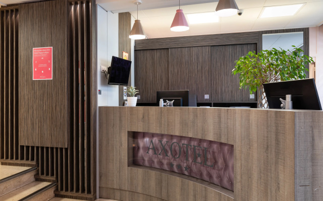 Chromatics Hotel & Restaurant The Hill Club by happyculture