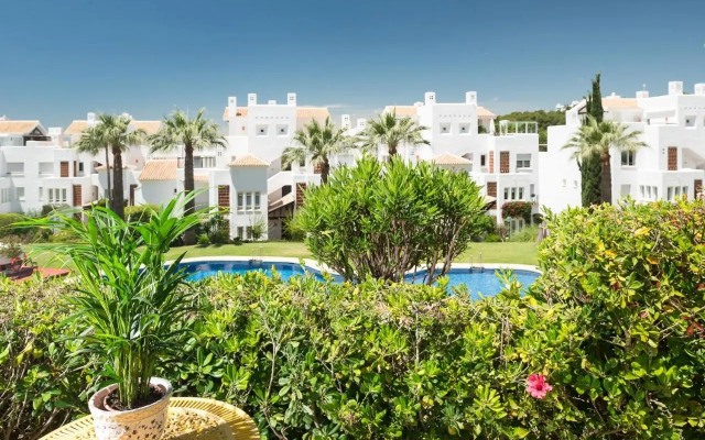 Stunning Modern Apt Frontline beach - RDR206