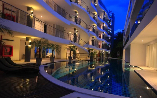 Sunset Plaza Karon by RESAVA