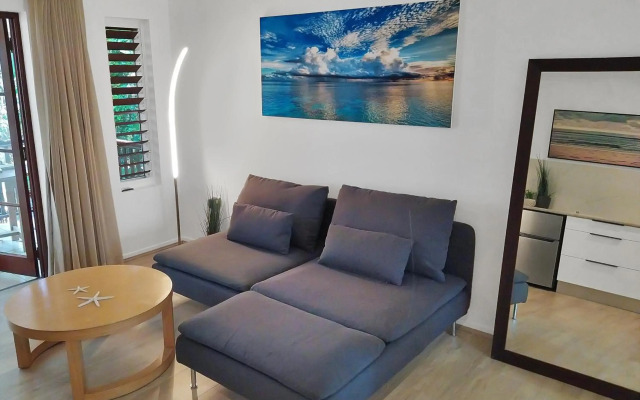 Palm Cove Beach Retreat - 1st Floor