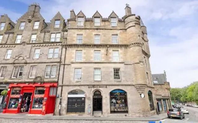 The heart of Central Old Town with Castle Views