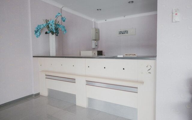 RedDoorz Plus near Istana Maimun Medan