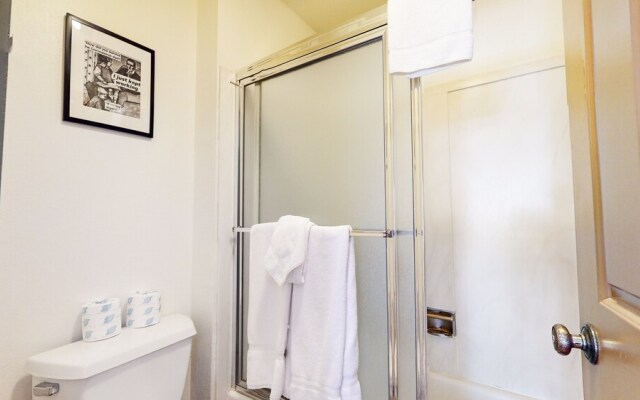 Aspen Creek #115 2 Bedroom Condo by RedAwning