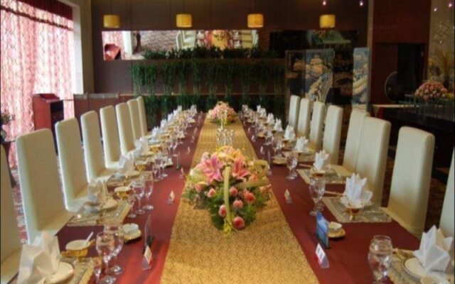 Yichang Guobin Garden Hotel