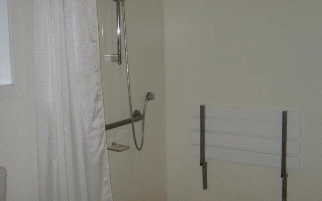 Shortland Court Motel