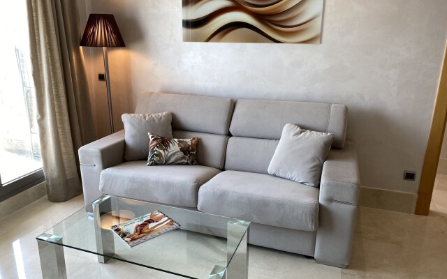 Artplatinum Suites & Apartments