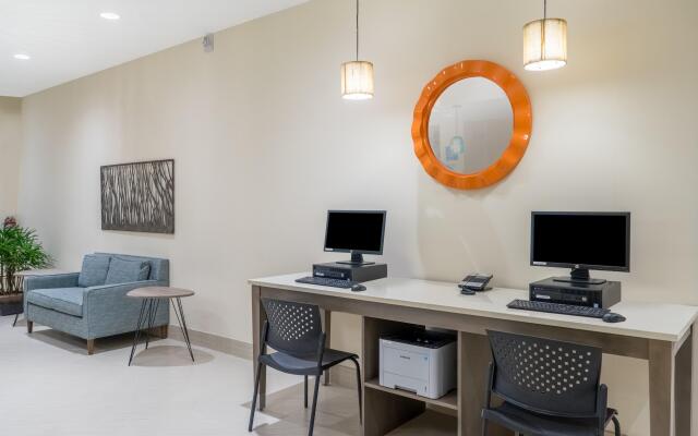 Holiday Inn Express & Suites Nassau by IHG