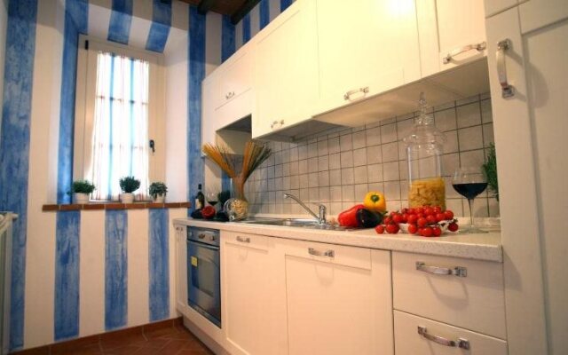 Alice Del Lago Country House