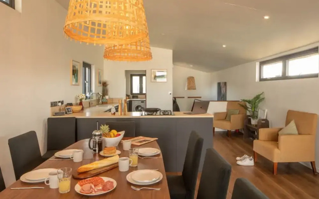 Houseboat Eleuthera
