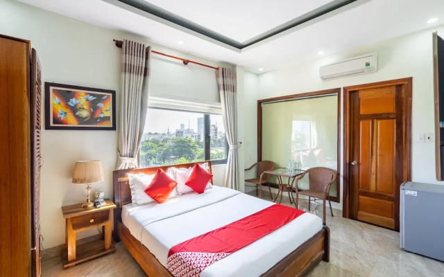 OYO 415 Nice House Hotel