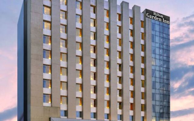 DoubleTree by Hilton Gurugram Baani Square