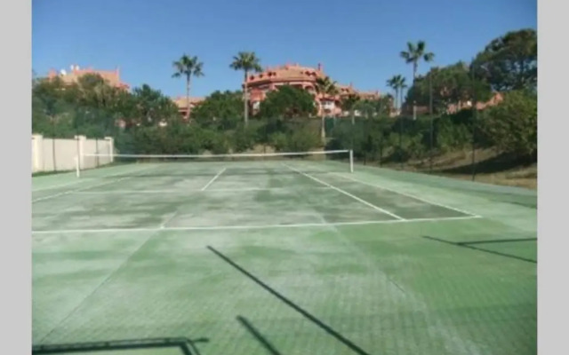 Marbella beachside apartment in 5 star gated