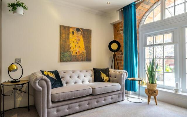 3 Cocoa Suites (parking included)