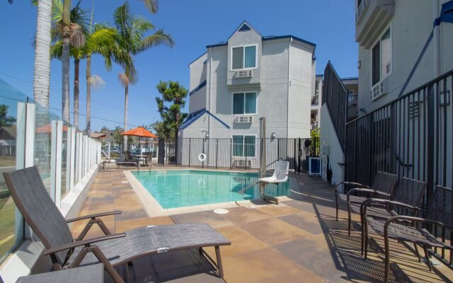 Days Inn By Wyndham Carlsbad