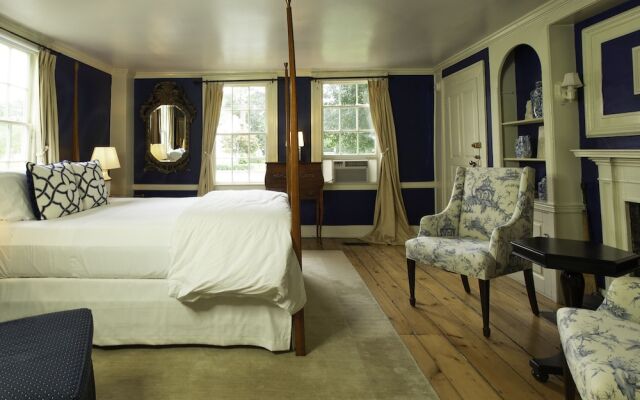 The Deacon & James Pharmacy B&B