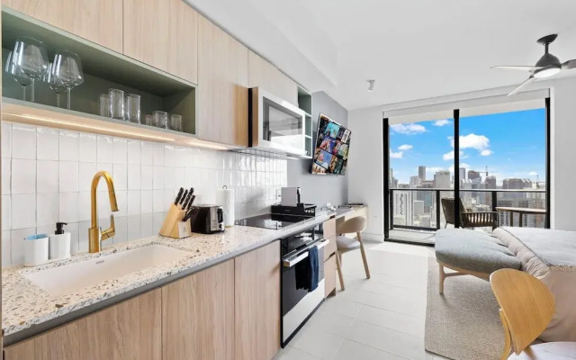 Downtown Studio with Miami Views