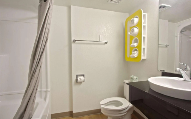 Motel 6 Piscataway, NJ