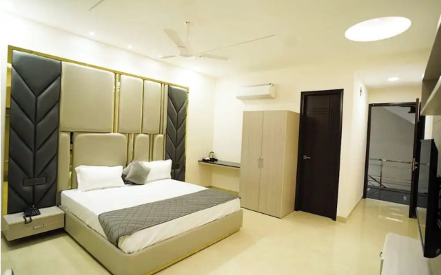 Hotel Ovel hotel Ludhiyana