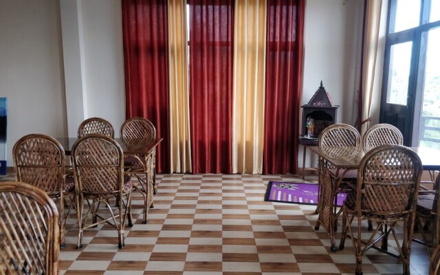 OYO 17380 Lord Krishna Himalayan Hotel