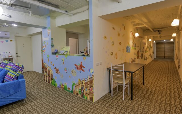 Starriver Hostel
