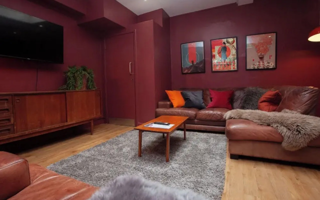 higgihaus 107 Sleeps 4  Monday - Friday