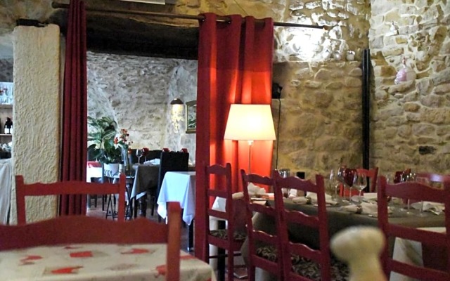 Holiday Home St Restitut with Fireplace I