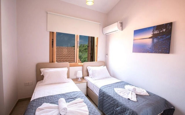 Villa Luna AQ Kr01 Prkr01