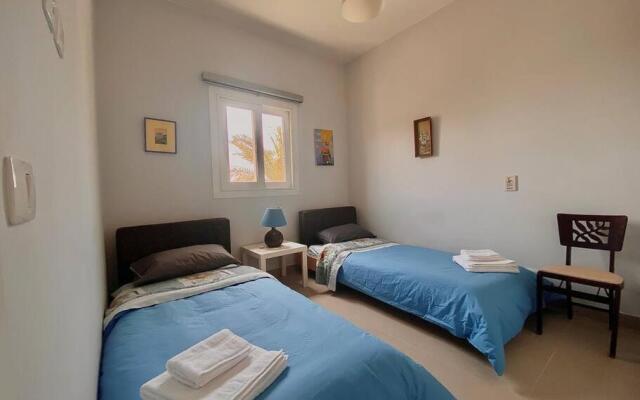 La Notina-3 BR Apt in Waterside, pool/lagoon view