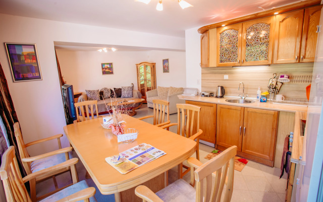 Yassen Mng Apartments