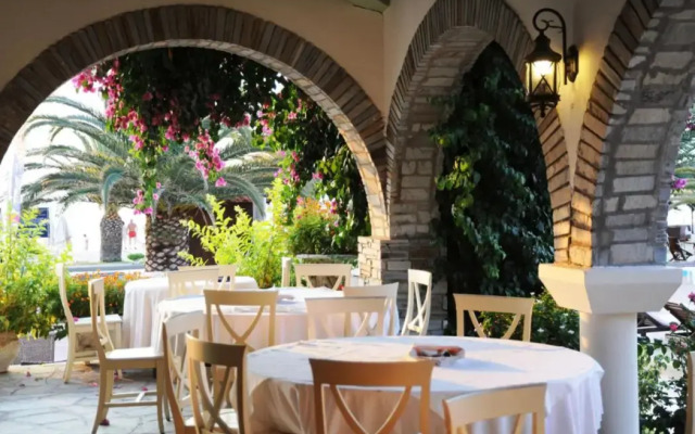 Assa Maris Beach Hotel