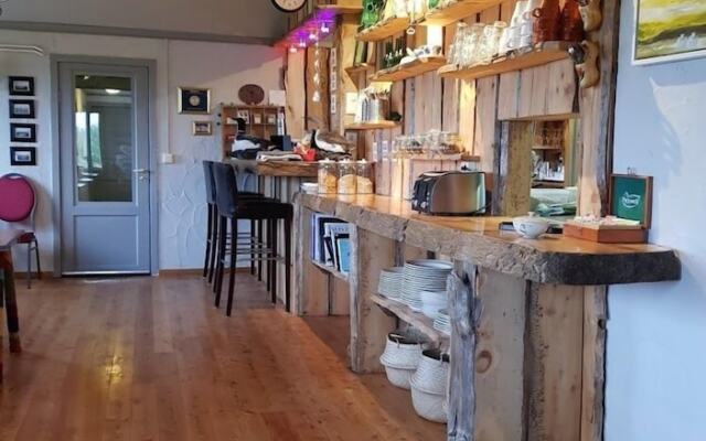 Ytra Lón Farm Lodge