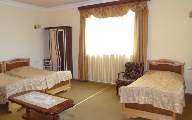 Hotel Noy