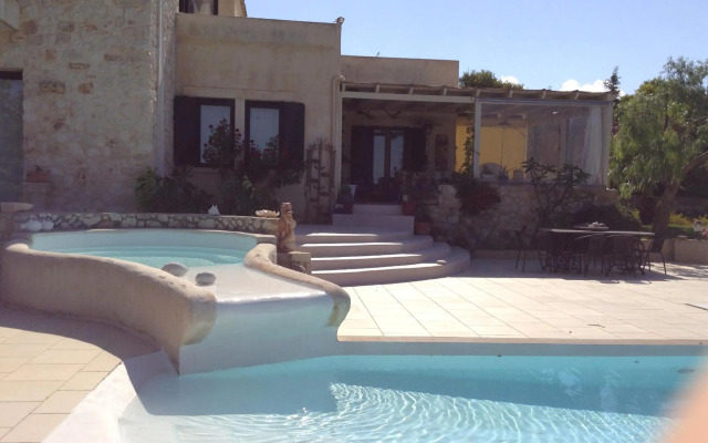 Olive House Traditional Villa with Pool