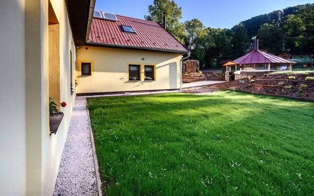 Villa Near Prkenny Dul With Sauna