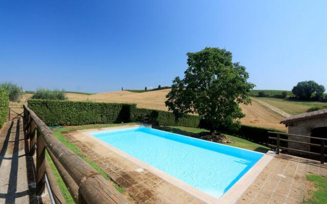 TR-G148-LSEG66BT · Orvieto Country House - One Bedroom House