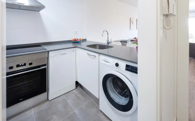 Happy in Oliva With 1 Bedrooms and 1 Bathrooms